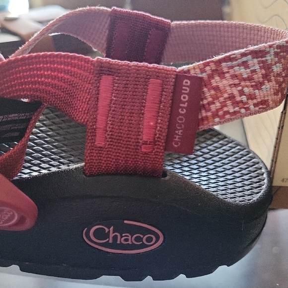 Chaco ZCloud 2 Sandal in Spray Rhubarb NEW in Box! - Picture 3 of 7